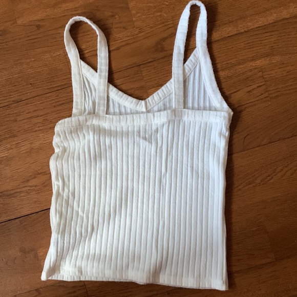 Women’s American Eagle tank top - Picture 2 of 3